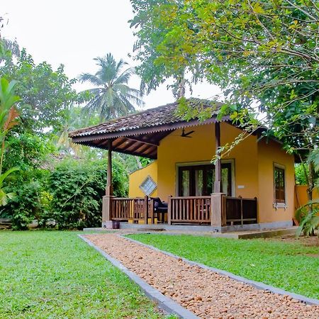 Birds Paradise Cabanas Unawatuna Exterior photo