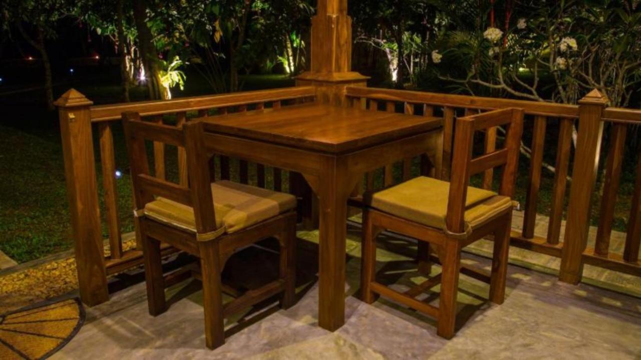 Birds Paradise Cabanas Unawatuna Exterior photo